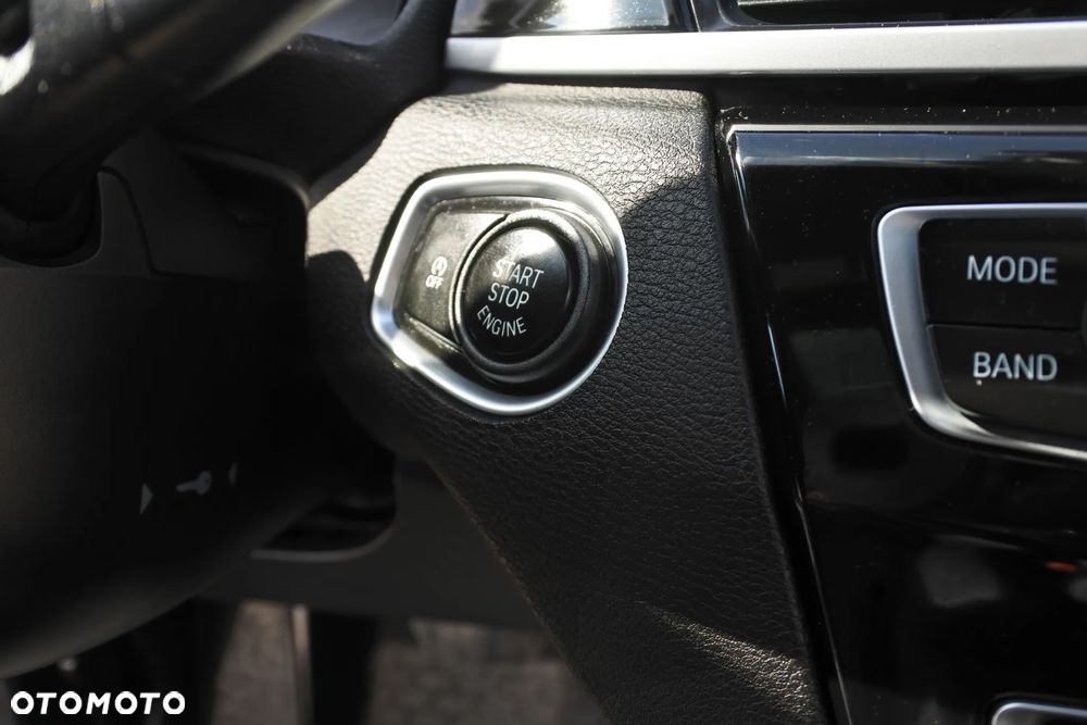 BMW X1 xDrive28i Sport Line - 19