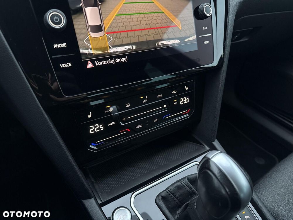 Volkswagen Passat 2.0 TSI Business DSG - 18