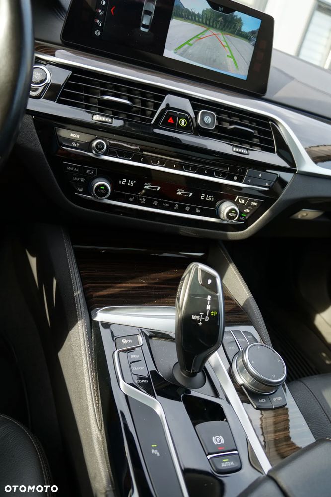 BMW Seria 5 540i xDrive Luxury Line - 15