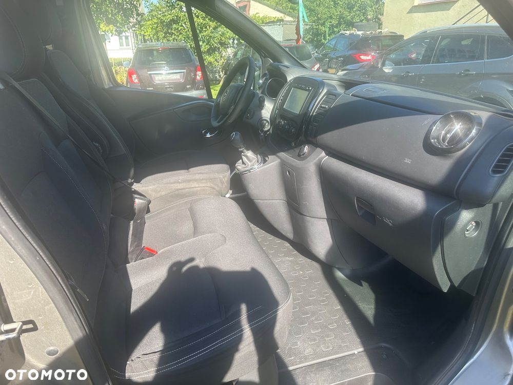 Opel Vivaro - 16