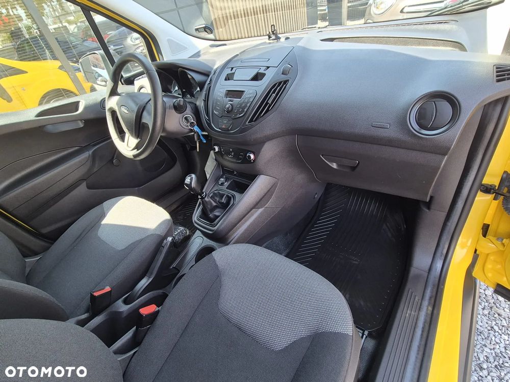 Ford TRANSIT COURIER - 37