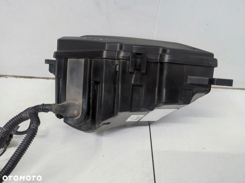 SKRZYNKA PUSZKA OBUDOWA BEZPIECZNIKÓW VOLVO XC60 II 2 - 3