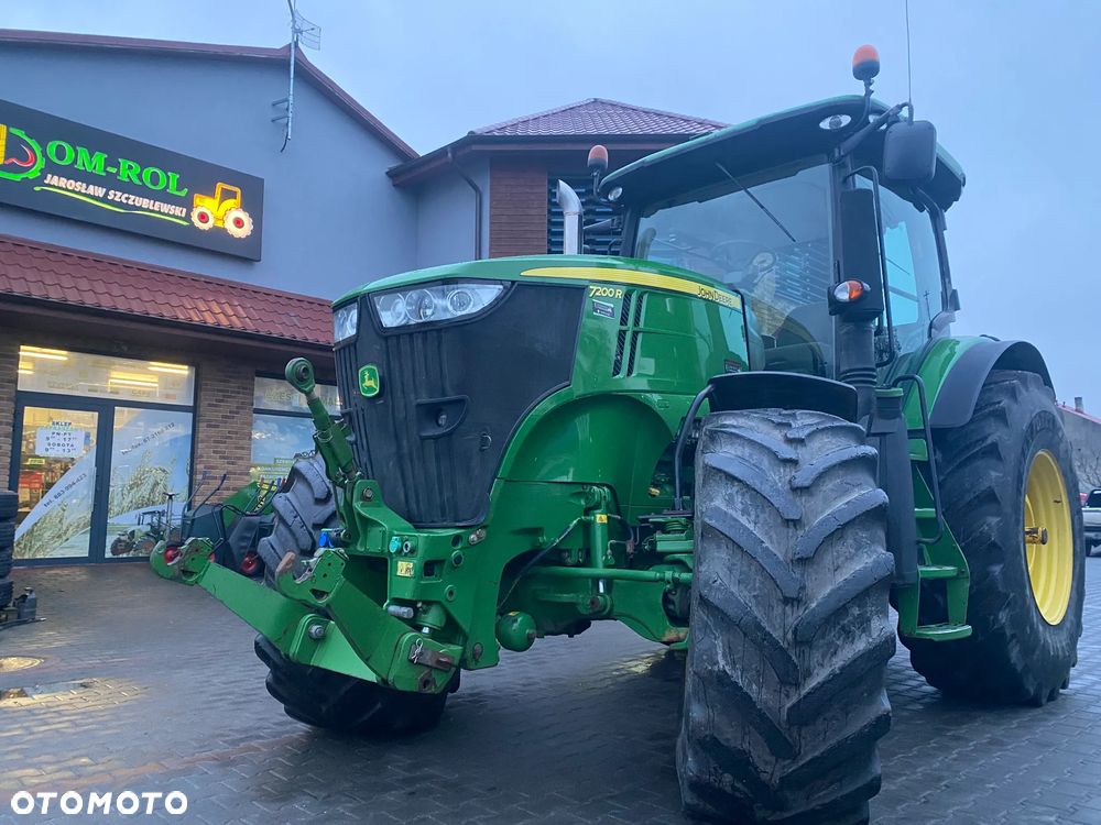 John Deere 7200 R  7230  CASE PUMA 6215 R - 11