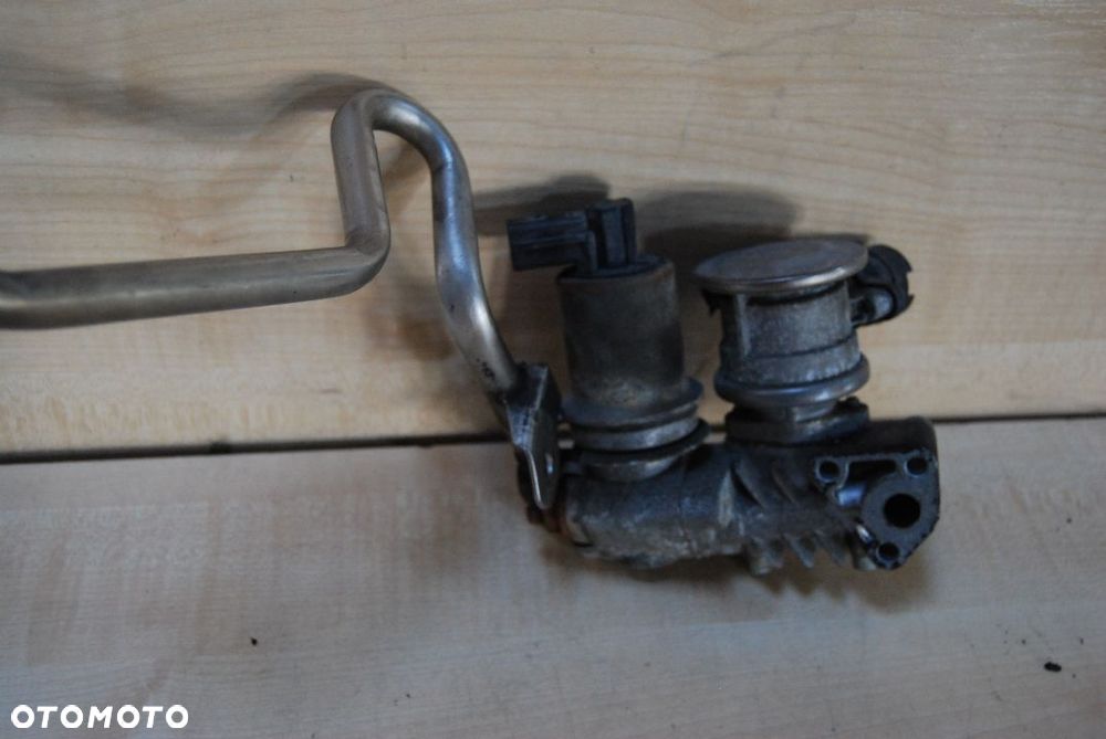 ZAWÓR EGR 06A131501G AUDI A3 8P 1.6 MPI GOLF IV SEAT LEON I 06A131501F - 3