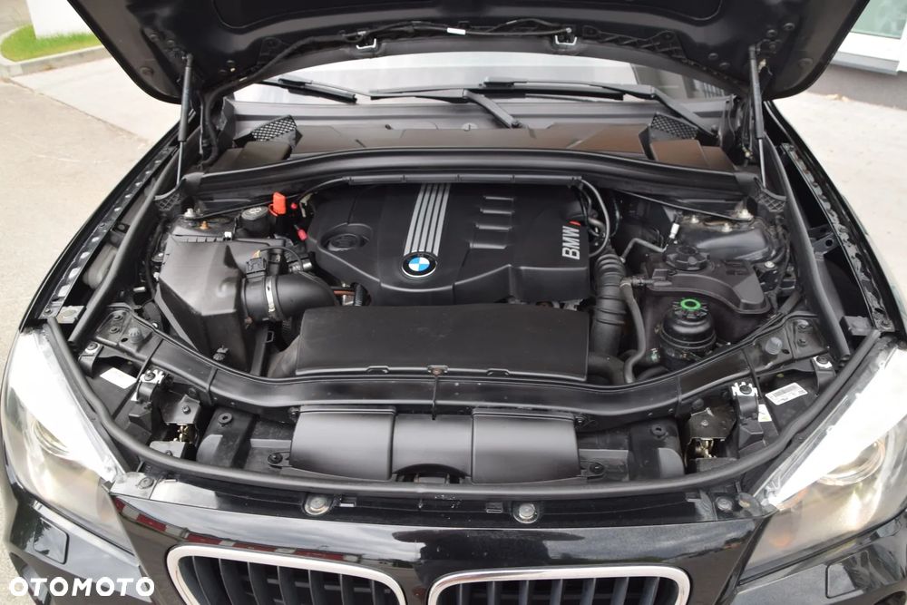 BMW X1 sDrive18d Sport Line - 17