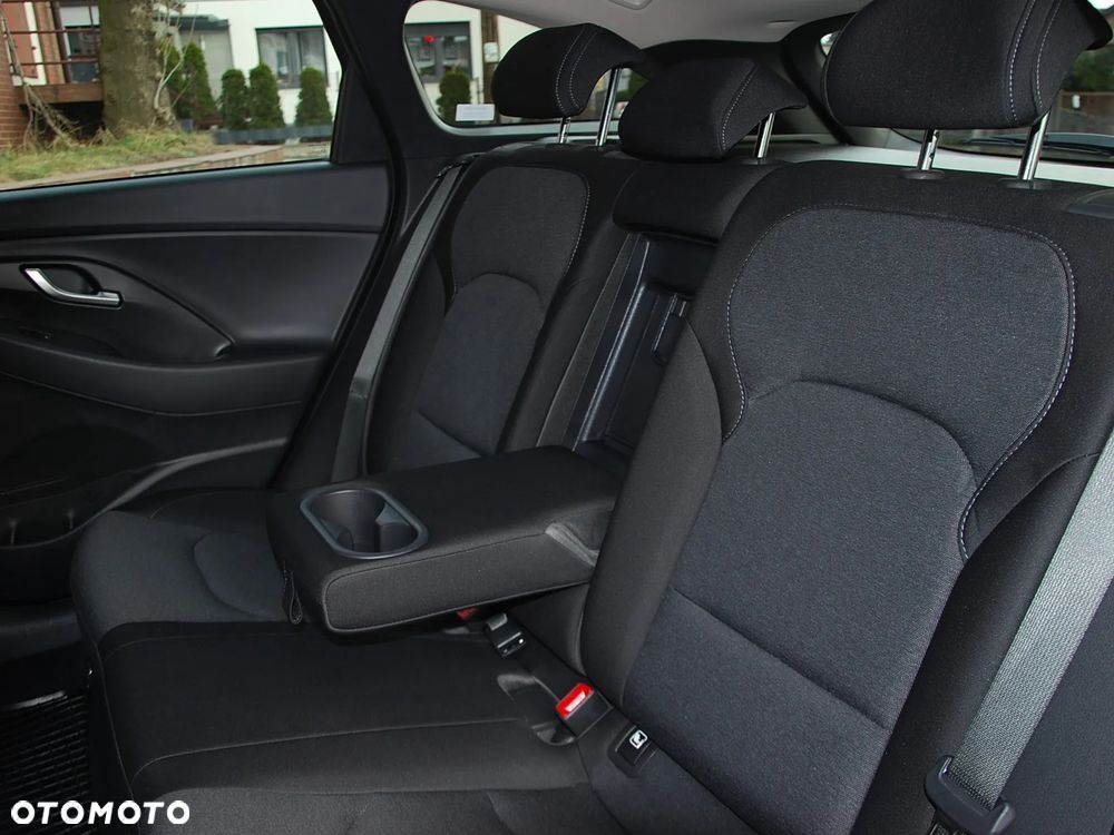 Hyundai i30 1.0 T-GDI Smart DCT - 11