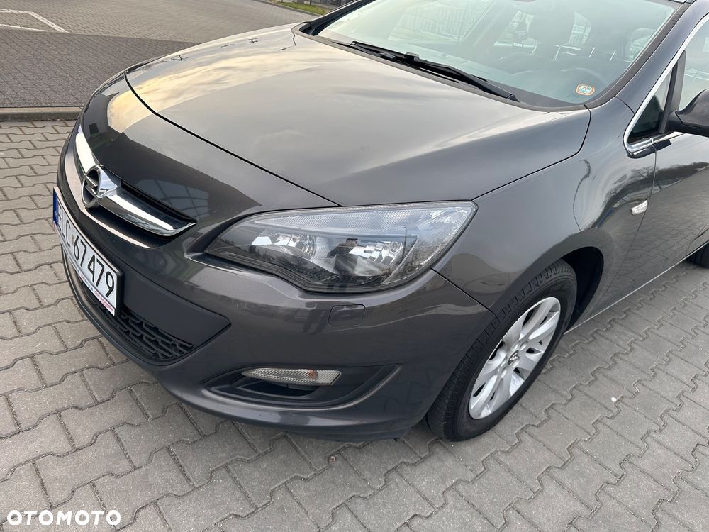 Opel Astra 1.4 Turbo - 2