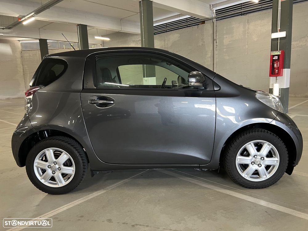 Toyota iQ 1.0 VVT-i Essential+AC - 6