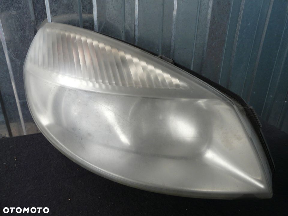 Lampa przednia lewa prawa reflektor przedni Renault Scenic 2 - 2