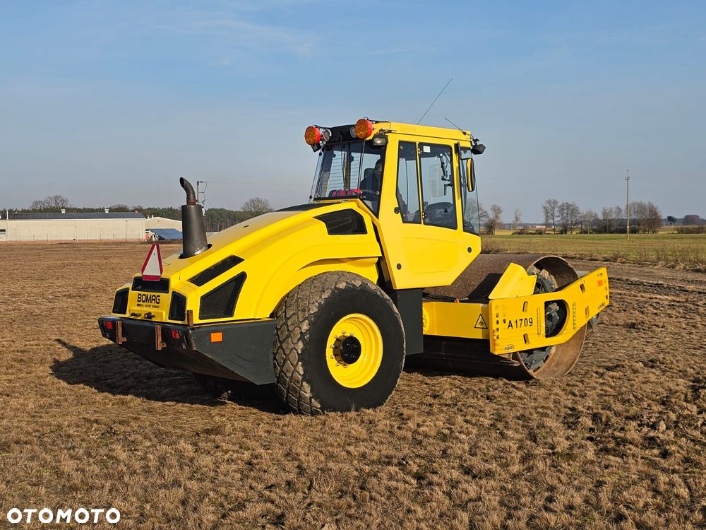 Bomag BW 213 DH4 - 10