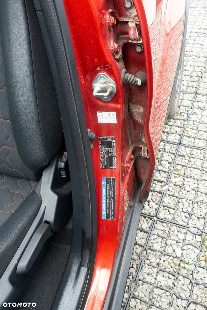 Toyota Aygo X 1.0 VVT-i Executive CVT - 10