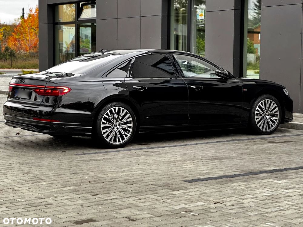 Audi A8 - 12