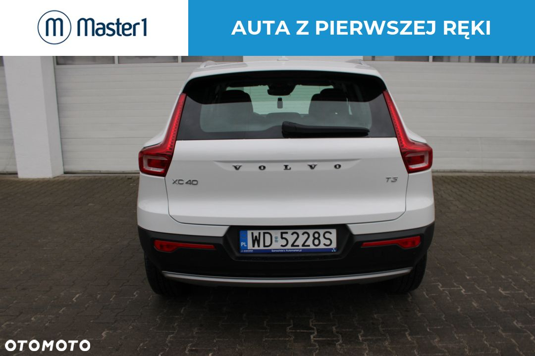 Volvo XC 40 T3 Momentum Pro - 5