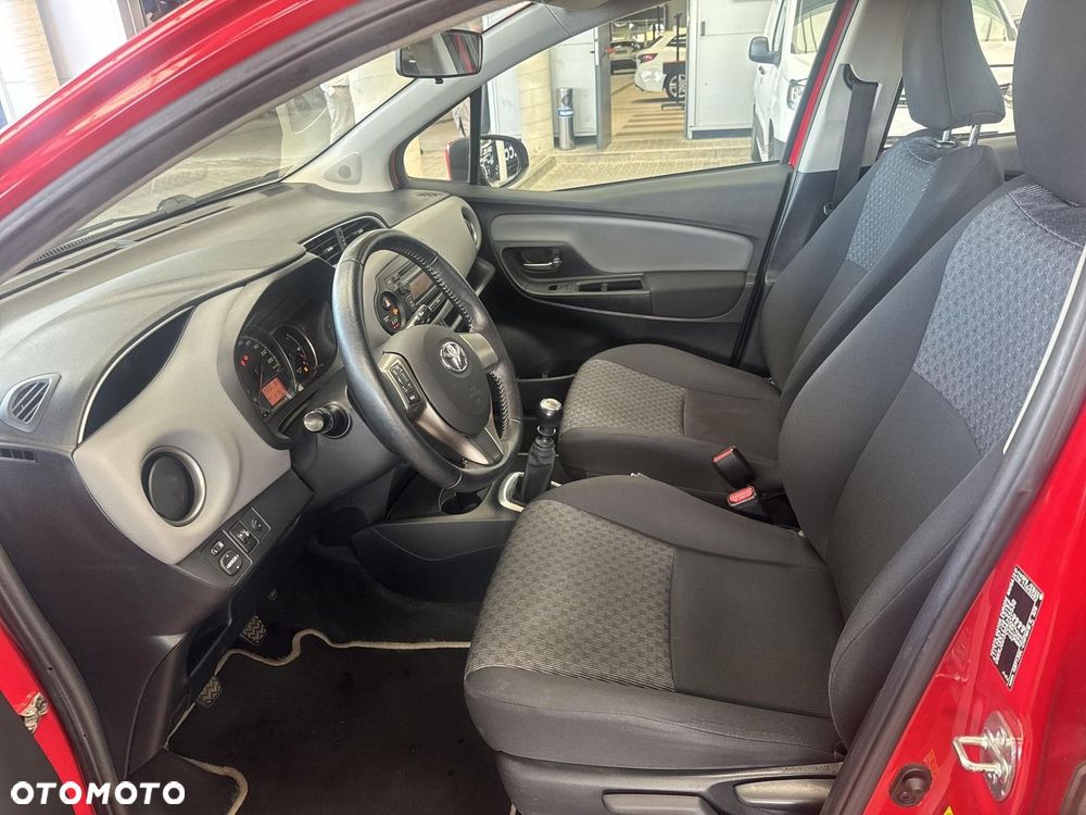 Toyota Yaris - 16