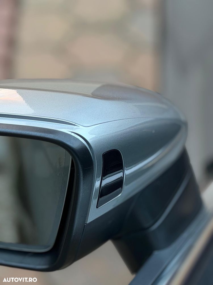 Volkswagen Passat - 16