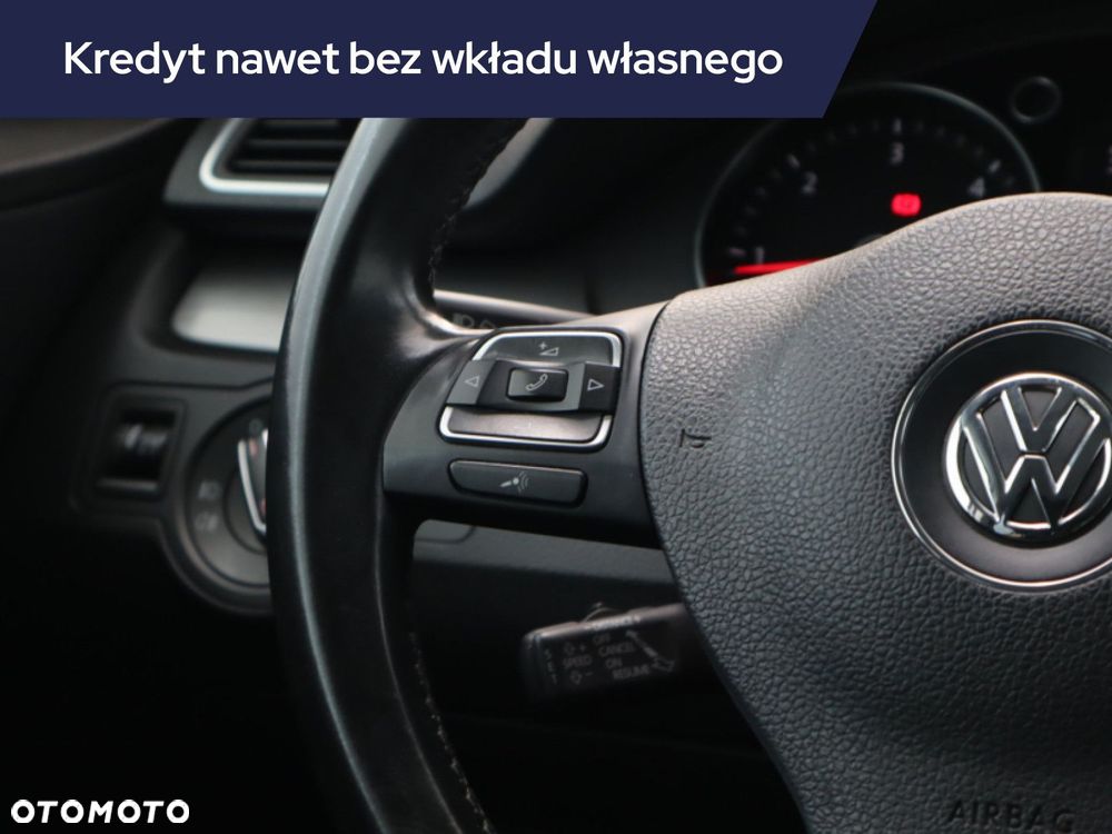 Volkswagen Passat - 19