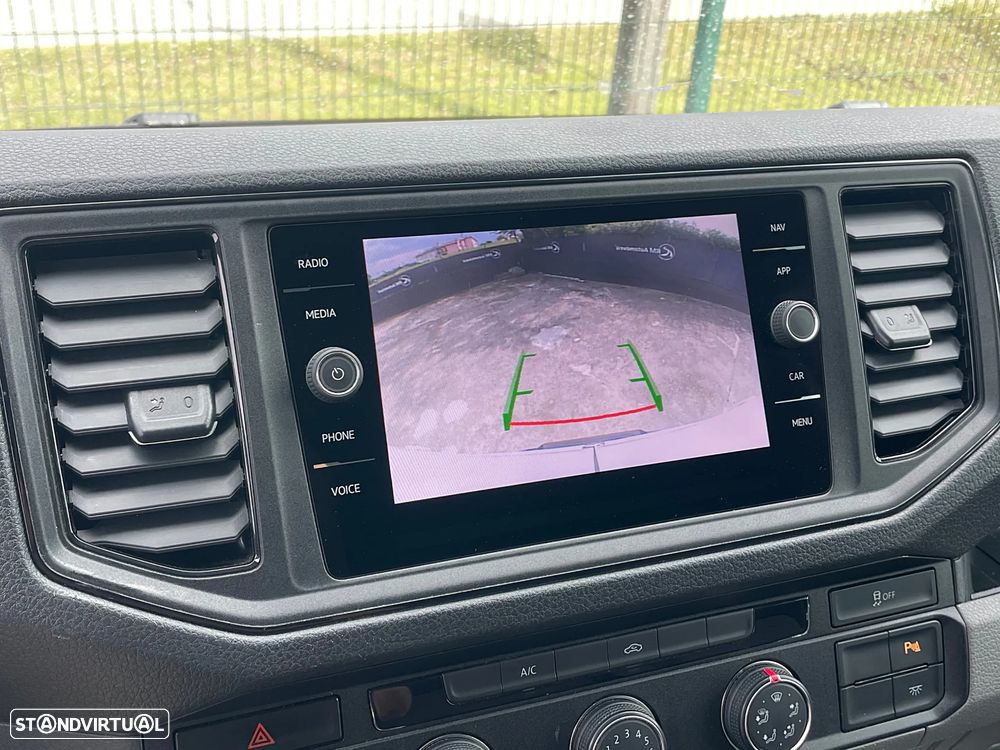 VW Crafter 2.0 TDI L3H3 IVA Dedutível - 26