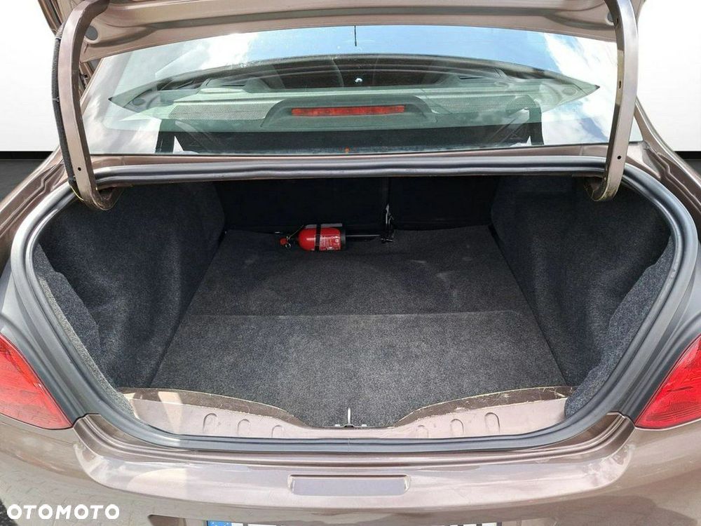 Peugeot 301 1.6 BlueHDi Active - 11