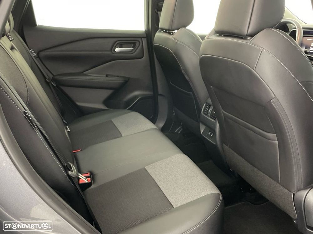 Nissan Qashqai 1.3 DIG-T Advance Xtronic - 23
