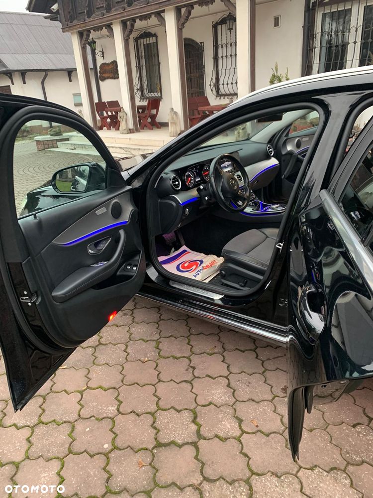 Mercedes-Benz Klasa E 200 d 9G-TRONIC - 4