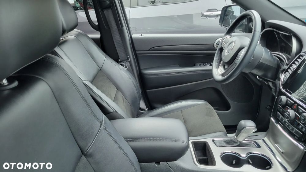 Jeep Grand Cherokee - 10