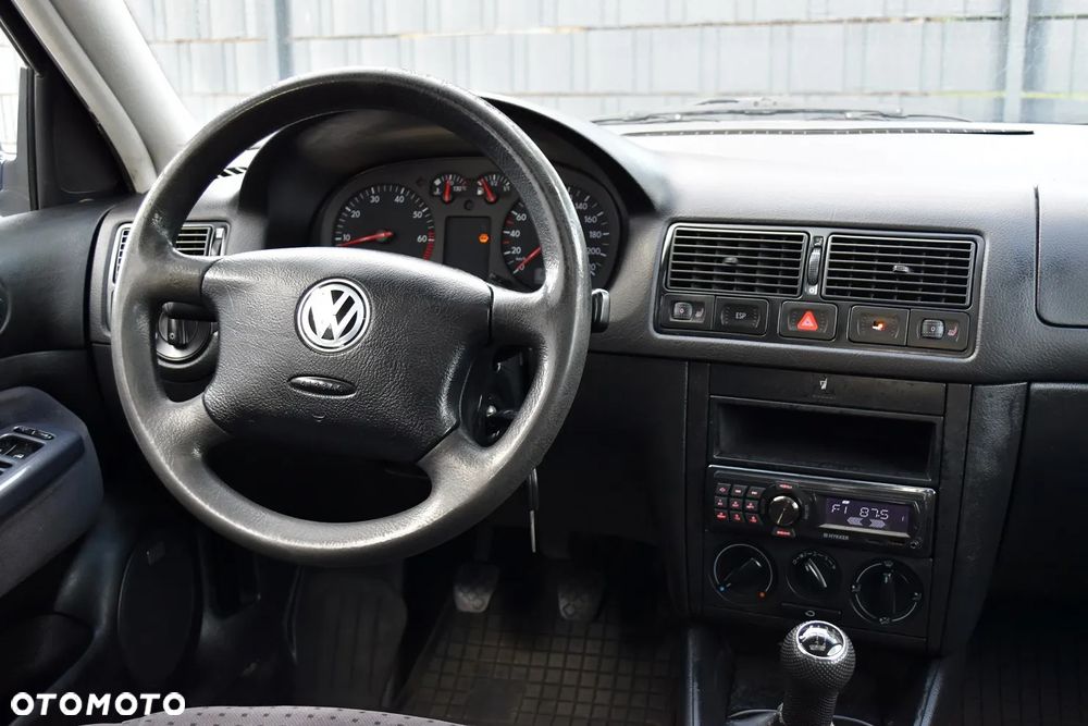 Volkswagen Golf 1.4 Comfortline - 22