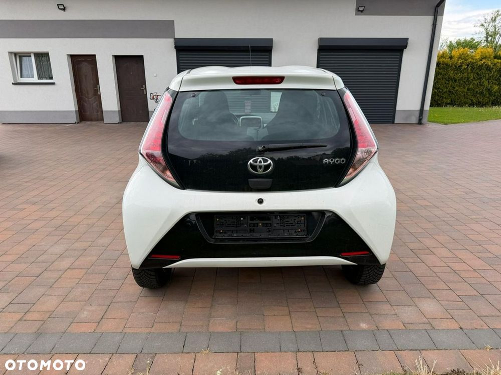Toyota Aygo - 10