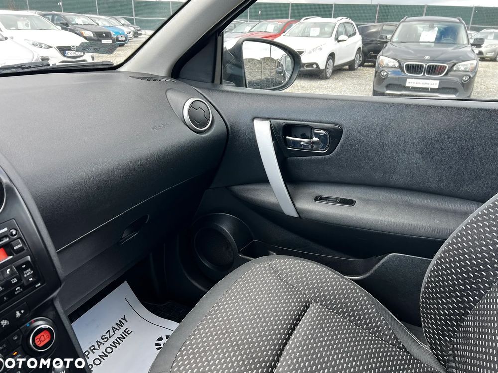 Nissan Qashqai 2.0 Lounge - 24