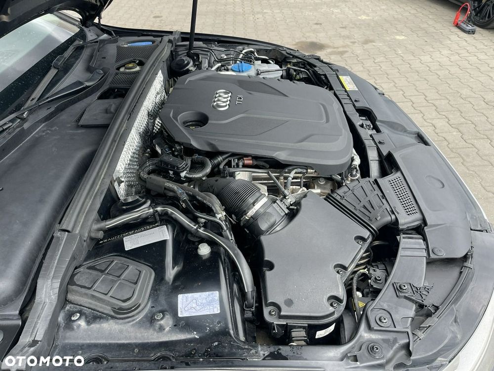Audi A4 Avant 40 TDI quattro S tronic - 16