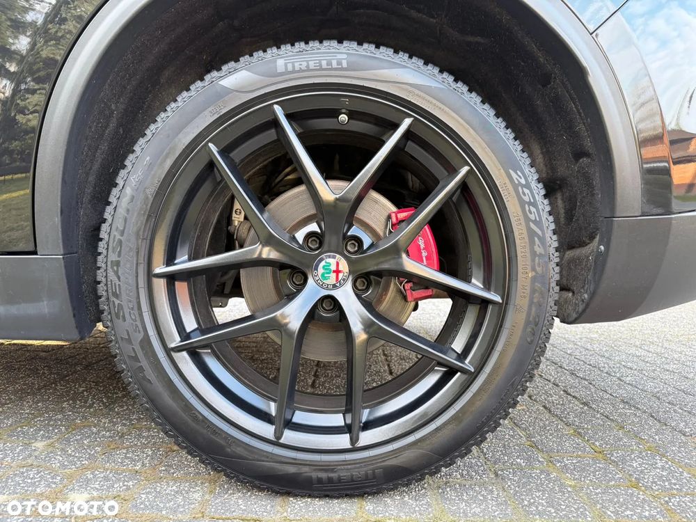 Alfa Romeo Stelvio 2.0 Turbo 16V AT8-Q4 Ti - 20