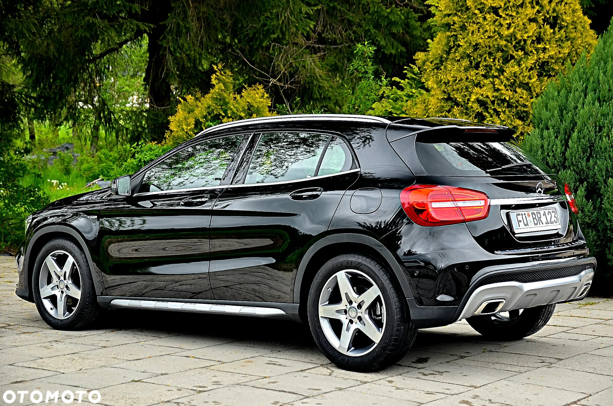 Mercedes-Benz GLA 180 7G-DCT AMG Line - 22