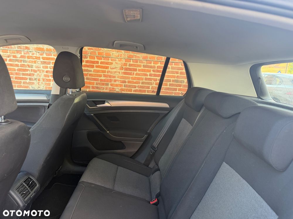 Volkswagen Golf - 14