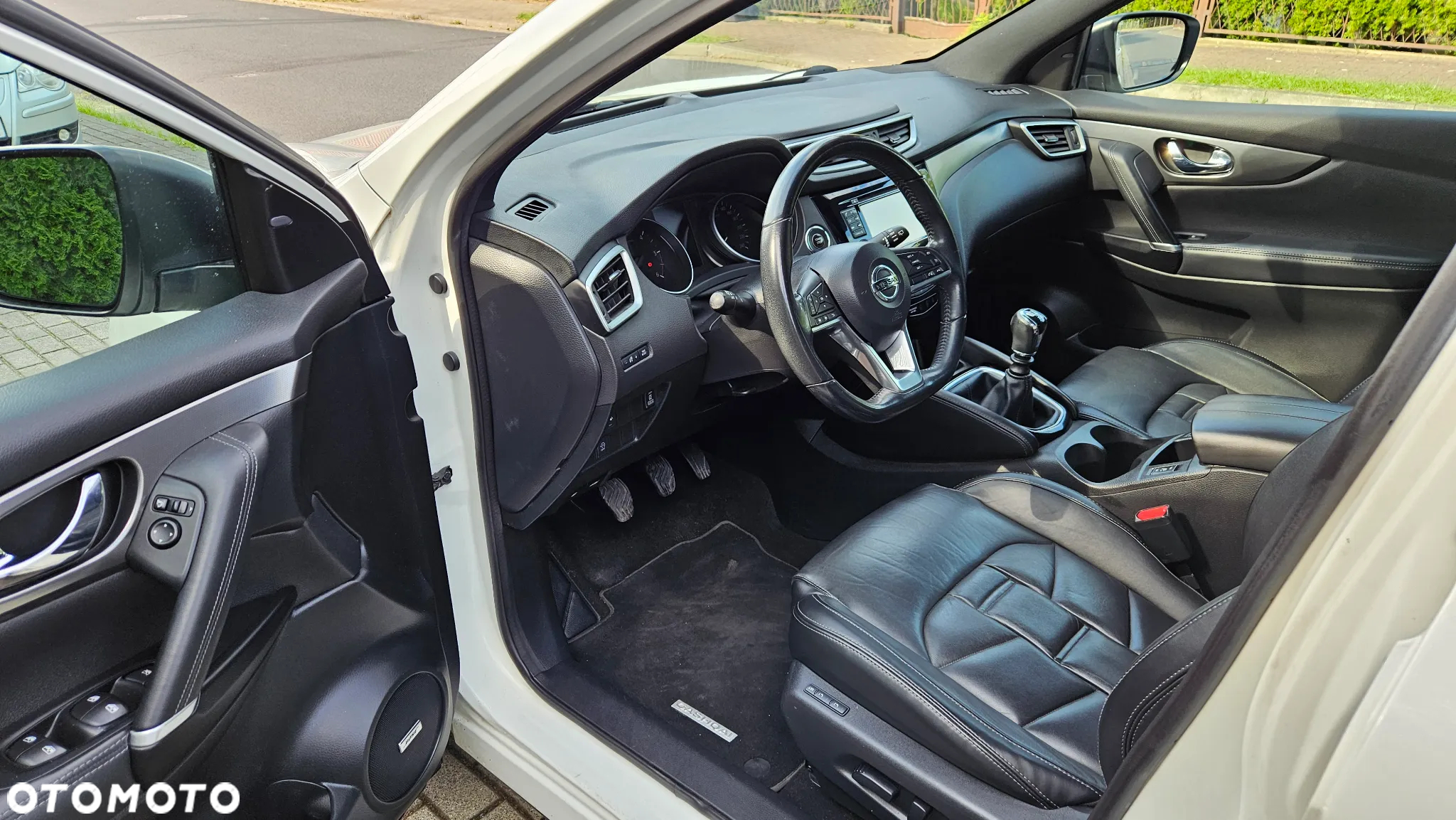 Nissan Qashqai 1.6 dCi ALL-MODE 4x4i TEKNA+ - 25