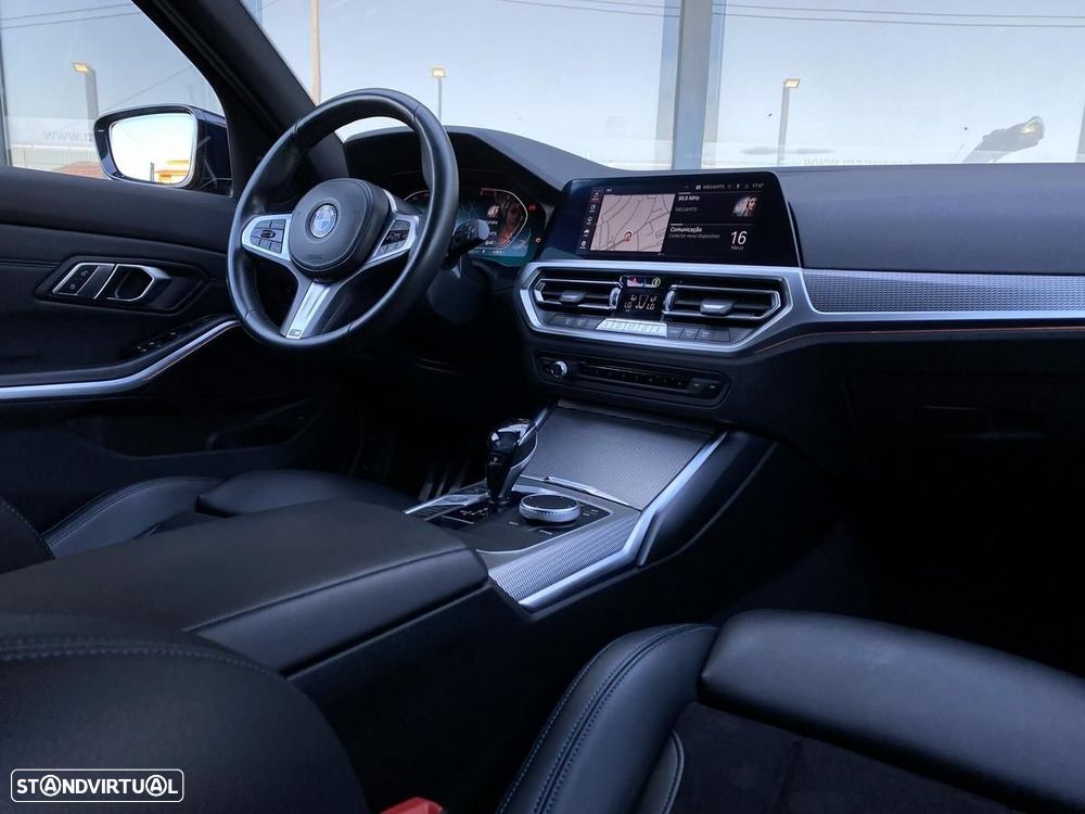BMW 320 d Pack Desportivo M Auto - 16