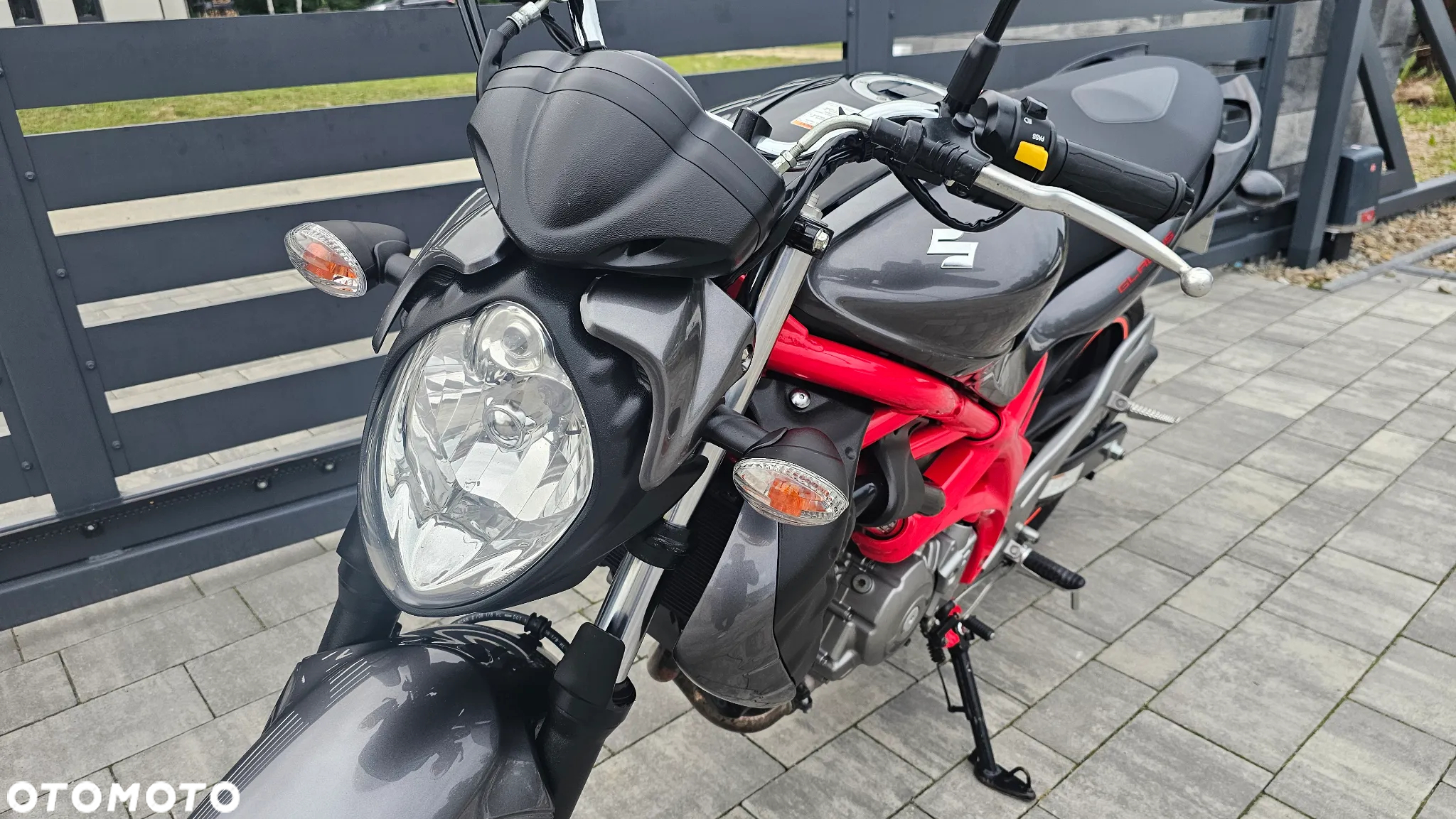 Suzuki Gladius - 3