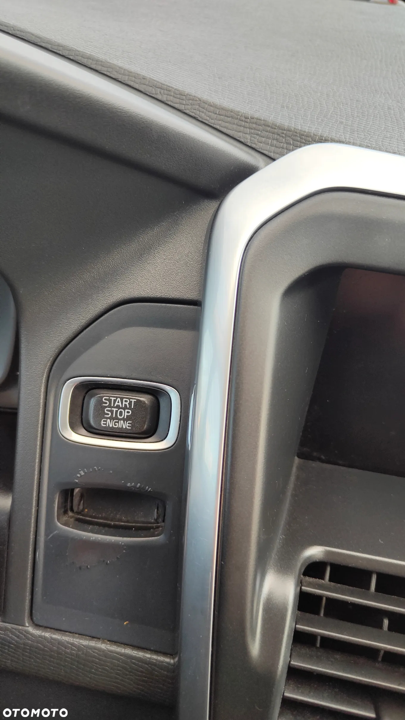 Volvo XC 60 D3 Drive-E Momentum - 21