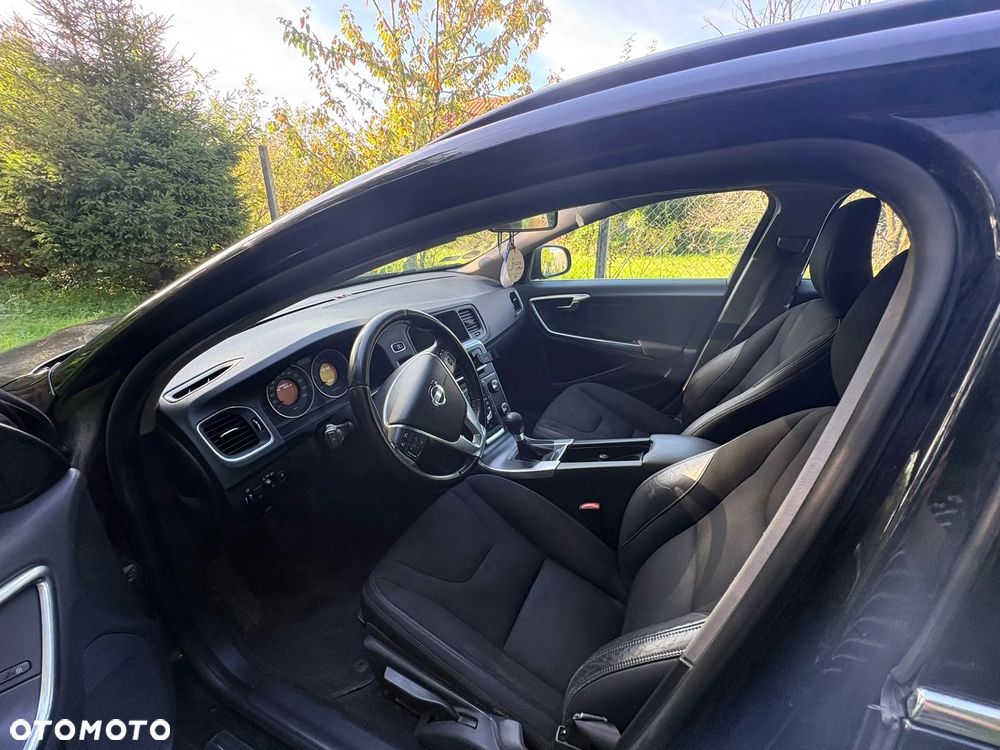 Volvo V60 D3 Momentum - 6