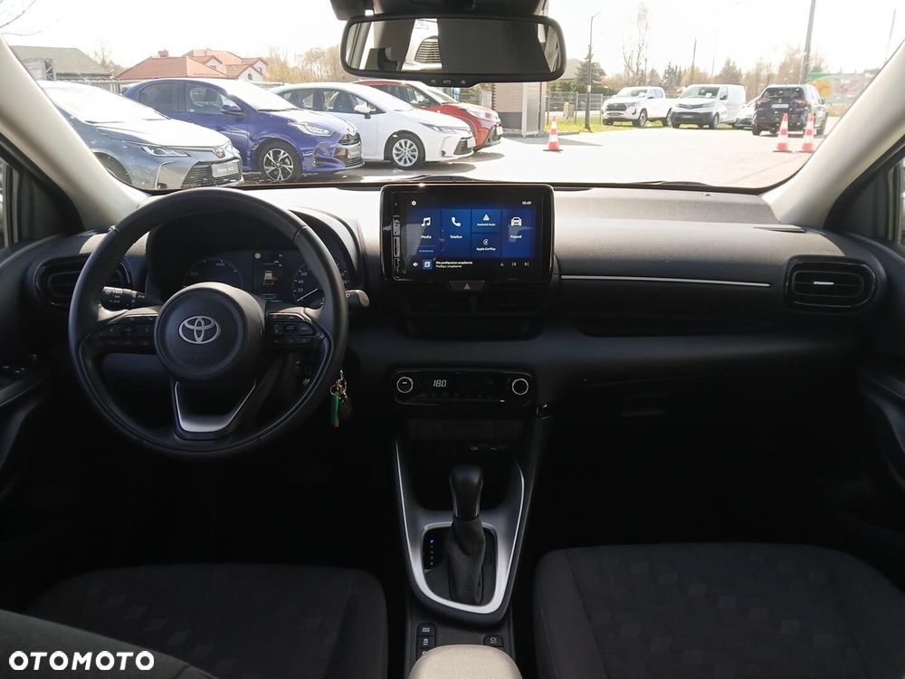 Toyota Yaris - 12