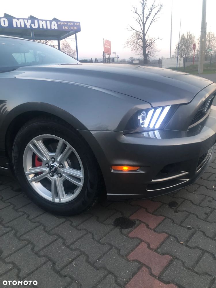 Ford Mustang 3.7 V6 - 1