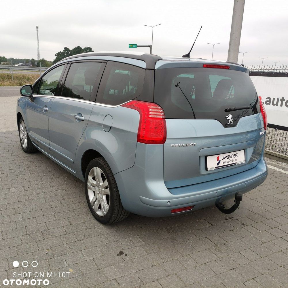 Peugeot 5008 - 8