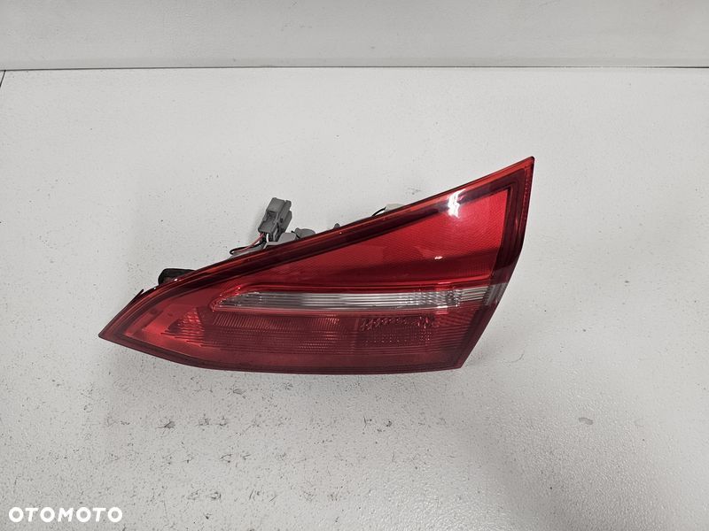 FORD FOCUS III MK3 KOMBI LIFT LAMPA PRAWY TYŁ PRAWA TYLNA W KLAPĘ F1EB-13A602-BA - 2