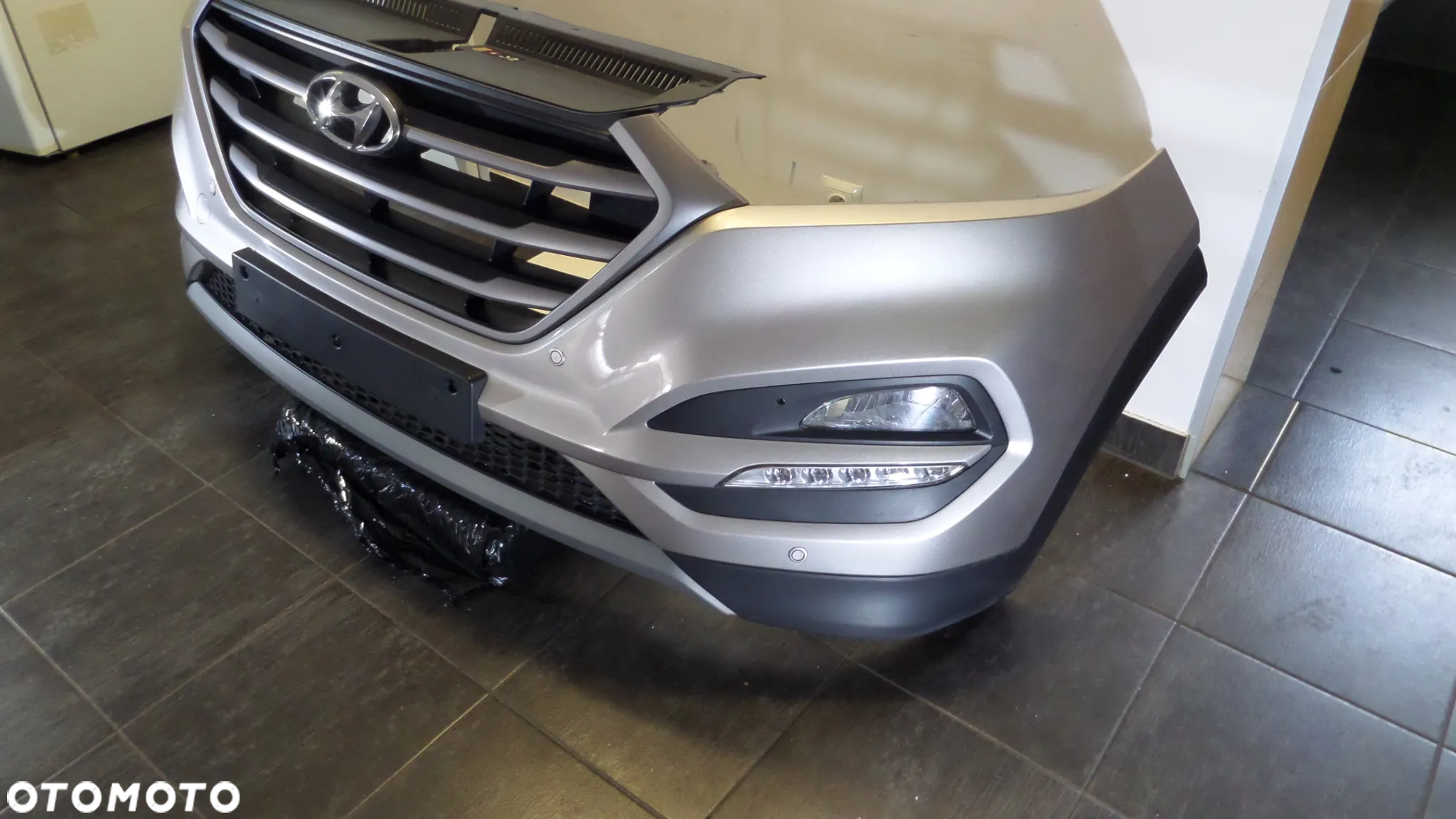 HYUNDAI TUCSON 15-18 ZDERZAK PRZÓD ATRAPA LED DRL HALOGEN - 3
