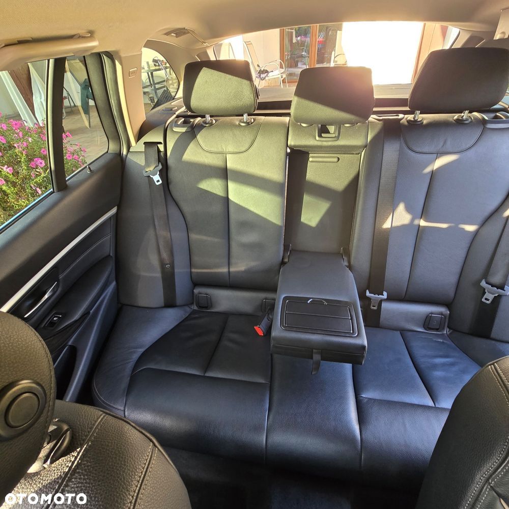 BMW Seria 3 320d Luxury Line - 10