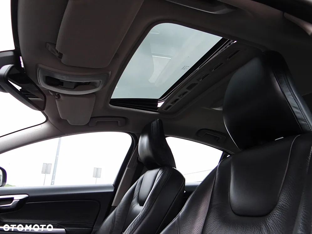 Volvo S60 D3 Summum - 35