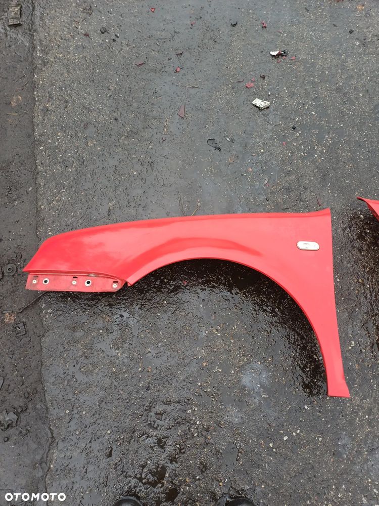 Błotnik lewy prawy Vw Golf IV czerwony maska części - 2