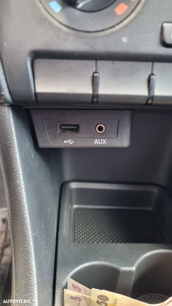 Skoda RAPID 1.2 TSI Active - 16