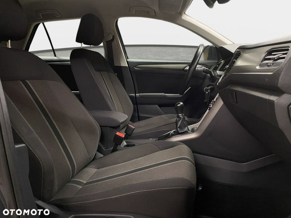 Volkswagen T-Roc - 13