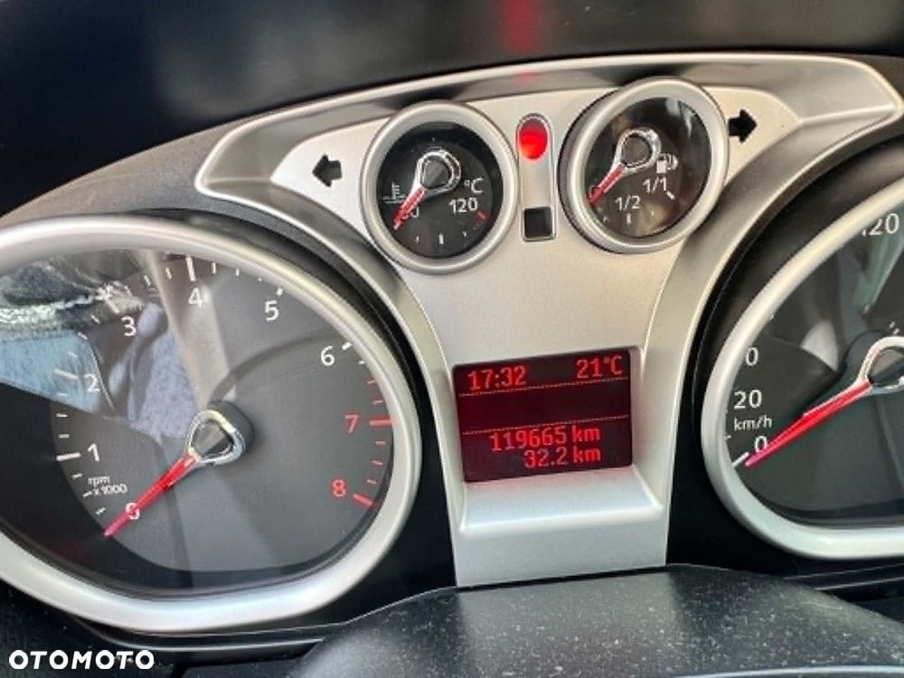 Ford Focus 1.6 Trend - 10