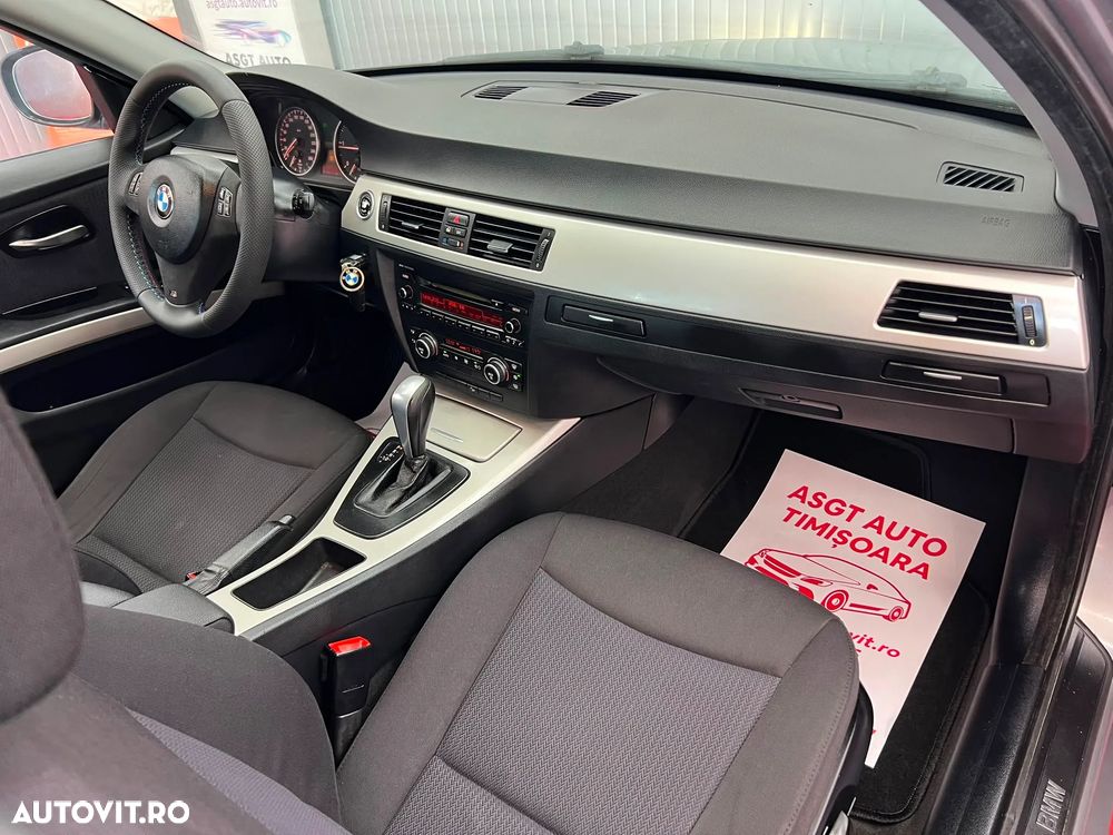 BMW Seria 3 320d xDrive DPF Aut. - 11