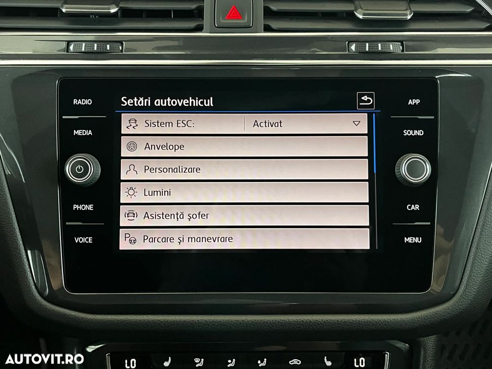 Volkswagen Tiguan - 27